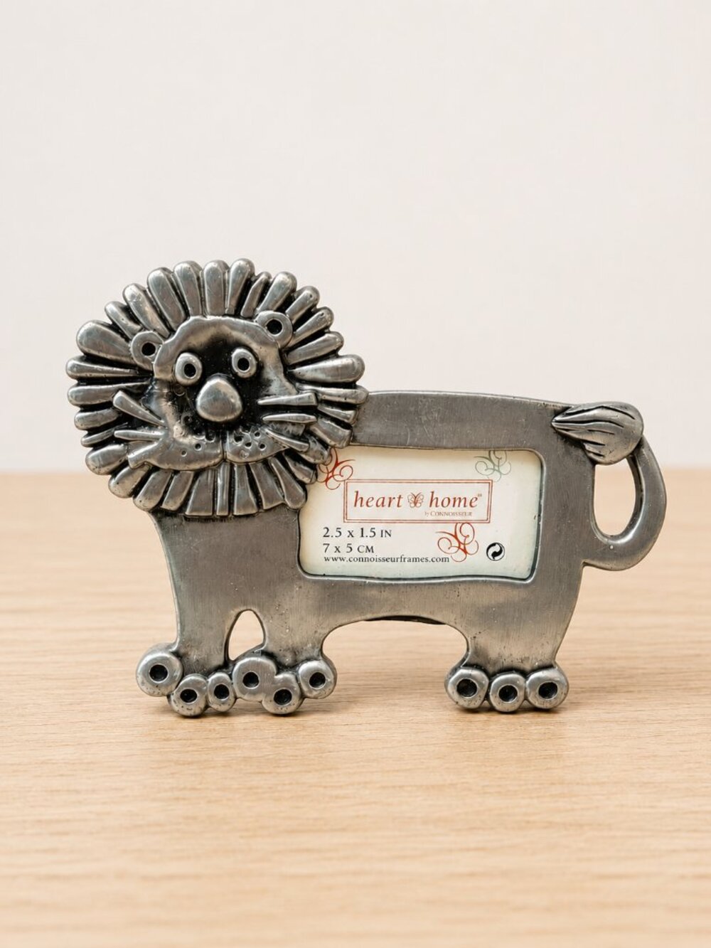 Vintage Connoisseur Heart & Home Pewter Lion Mini Picture Frame 2.5 x 1.5